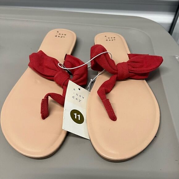 Sandals   - Picture 2 of 4